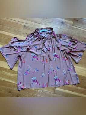 ASTR Mauve Floral Cold-Shoulder Tie-Neck Blouse‎